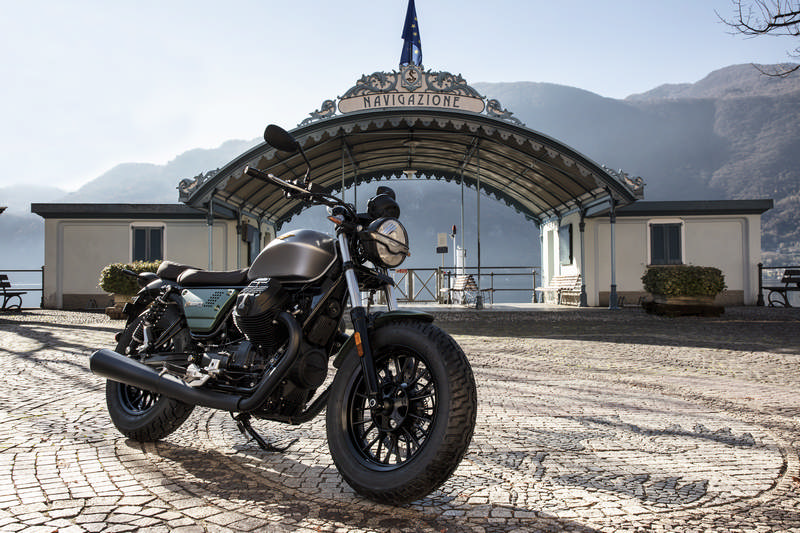 moto-guzzi-V9-Bobber-Centenario-2021-38