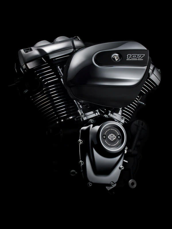 MY17 107 Engine. Milwaukee Eight.