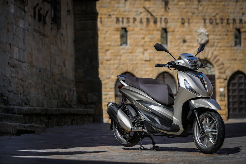 piaggio-beverly-300-2021-30