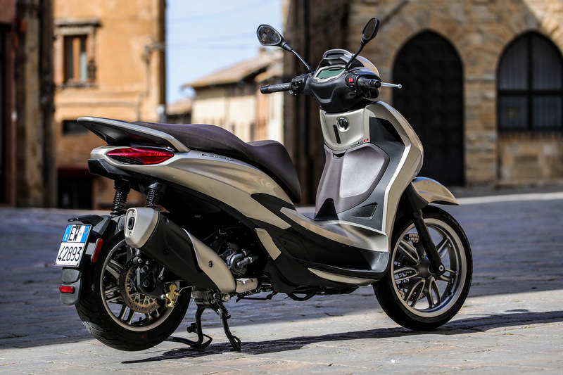 piaggio-beverly-300-2021-50