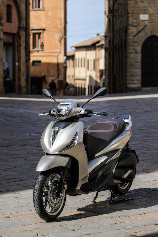 piaggio-beverly-300-2021-52