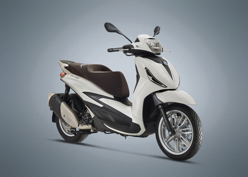 piaggio-beverly-hpe-300-2021-11