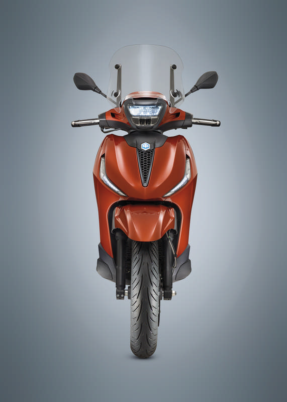 piaggio-beverly-hpe-400-S-2021-14