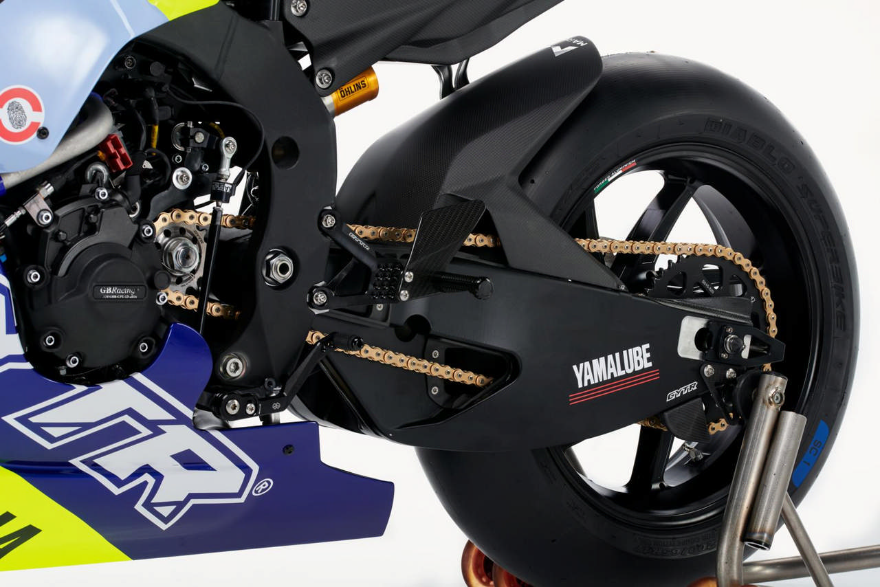 yamaha-r1-gtr-vr46-tribute-valentino-rossi-4