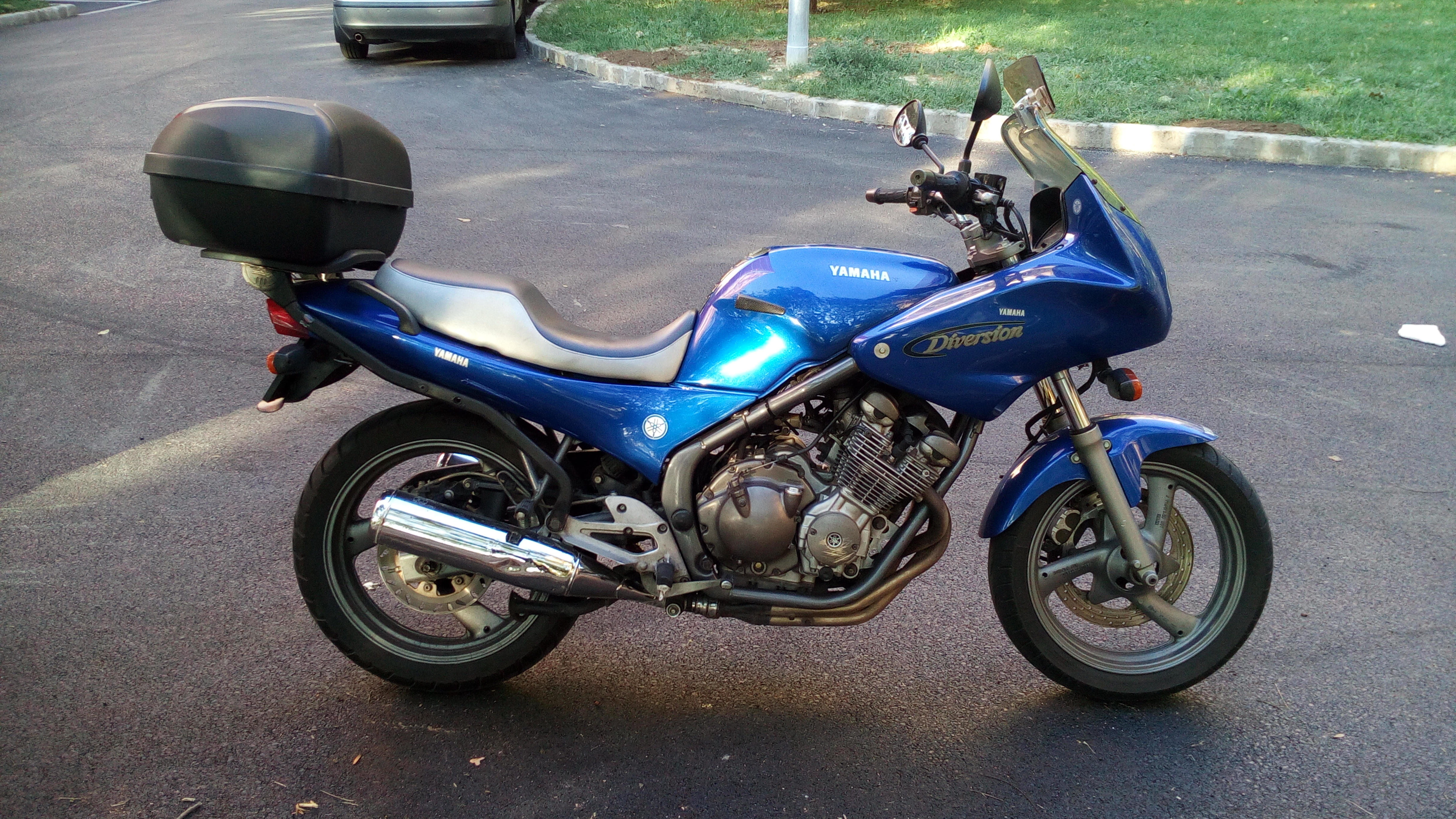 Yamaha XJ600S