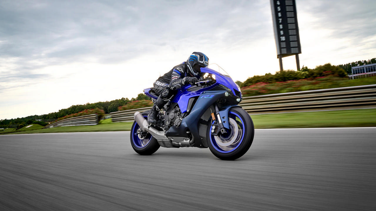 yamaha-yzf1000R1-2022-1