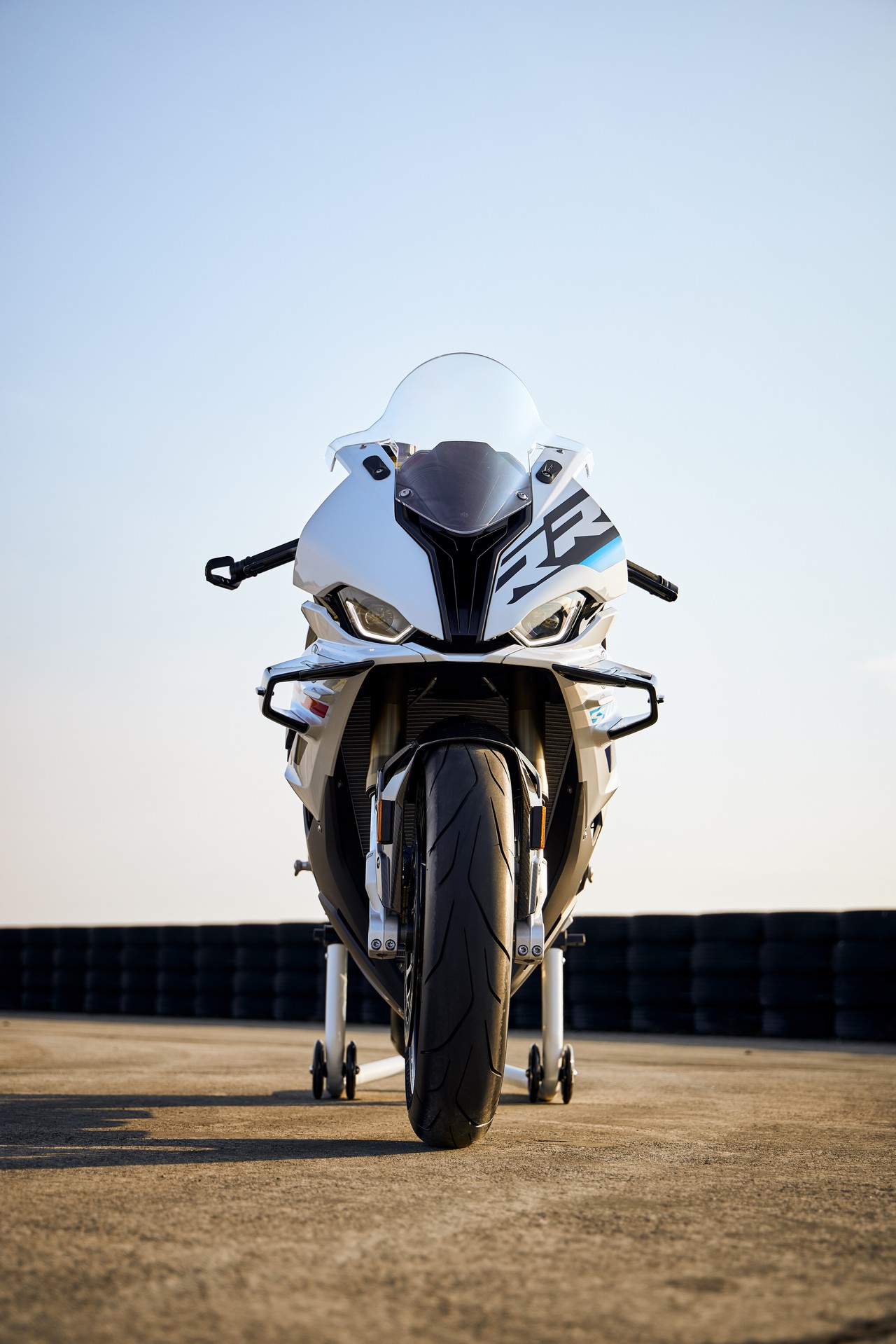 BMW-S1000RR-2023-43