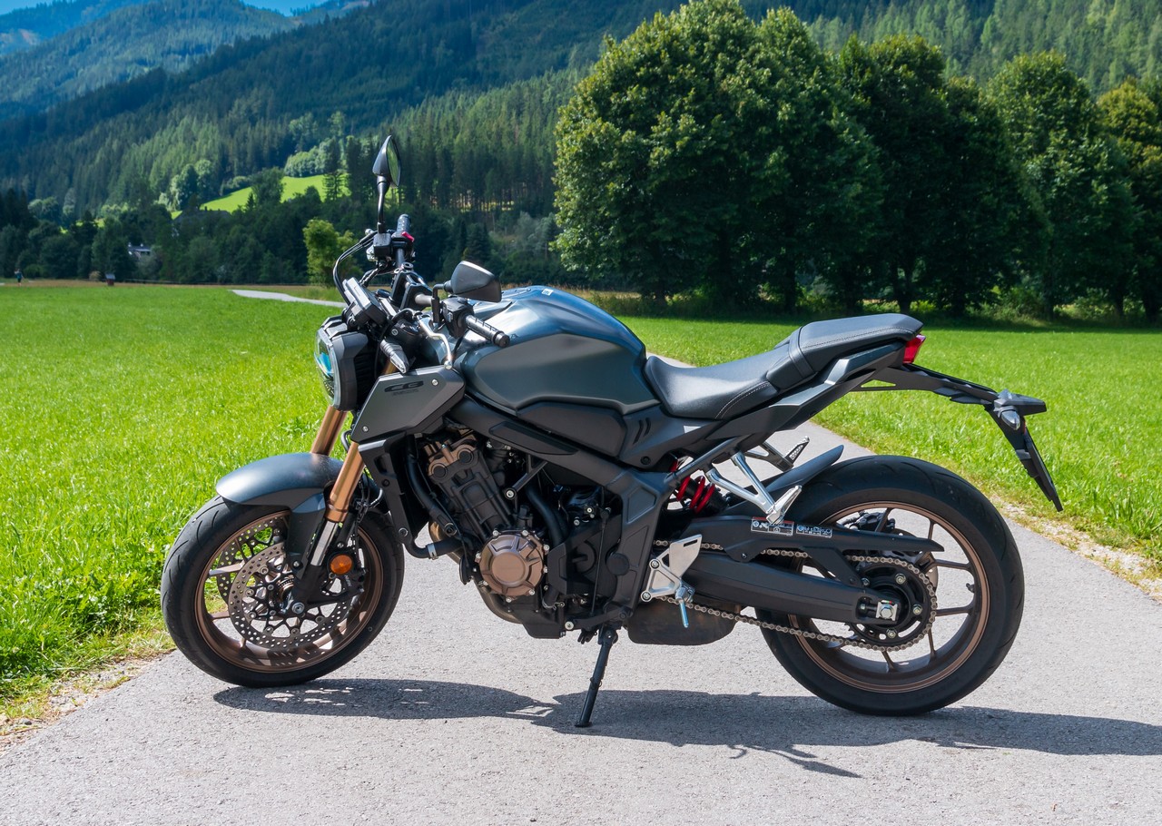 Honda-CB650R-2023-5