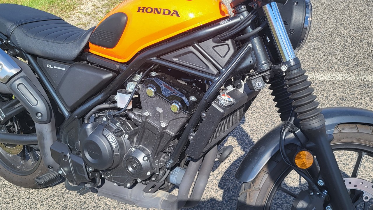 honda-cl500-scrambler-2023-12