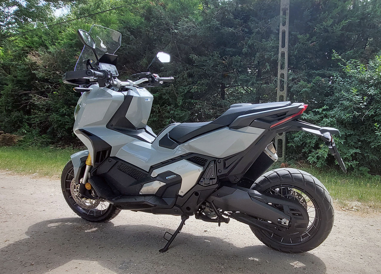 honda-x-adv-750-2021-teszt-csajokamotoron-08