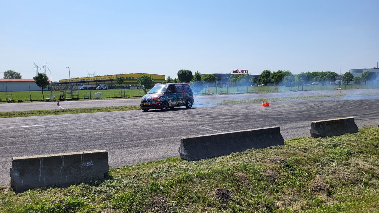 motor-road-tech-budapest-extreme-day-2023-majus-20-11