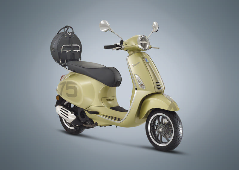 vespa-75-primavera-2021-1