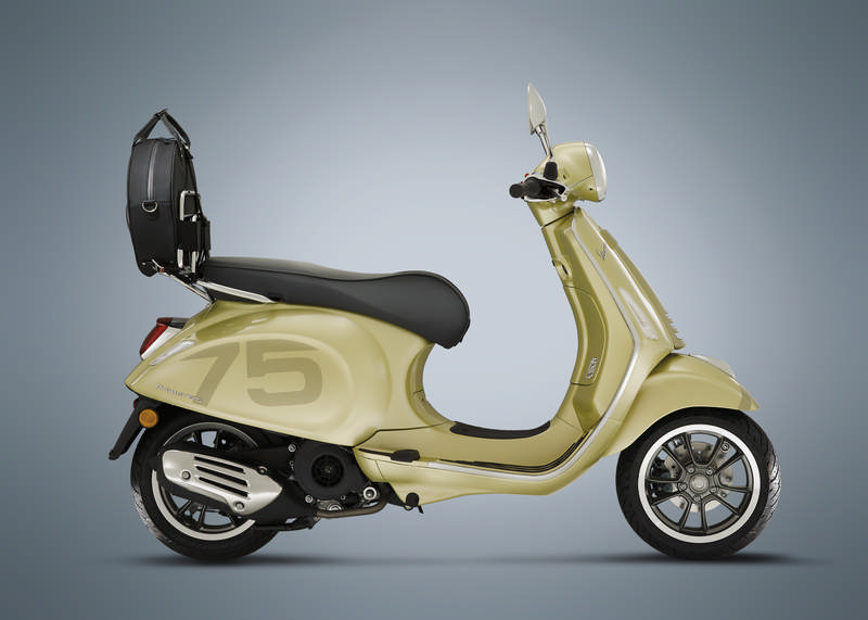 vespa-75-primavera-2021-6